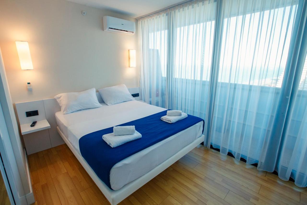Panorama Orbi City Center Suite Sea View Batoemi Buitenkant foto