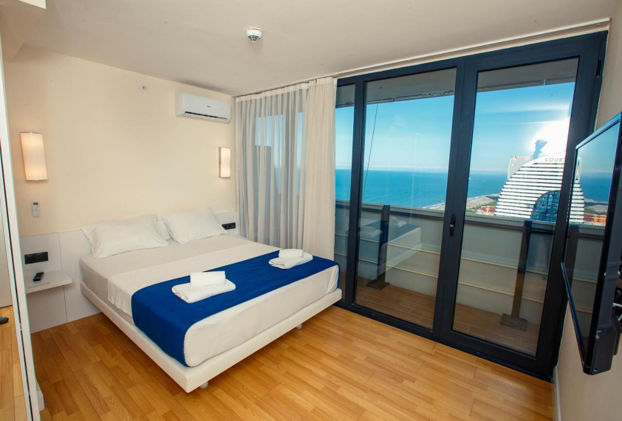 Panorama Orbi City Center Suite Sea View Batoemi Buitenkant foto