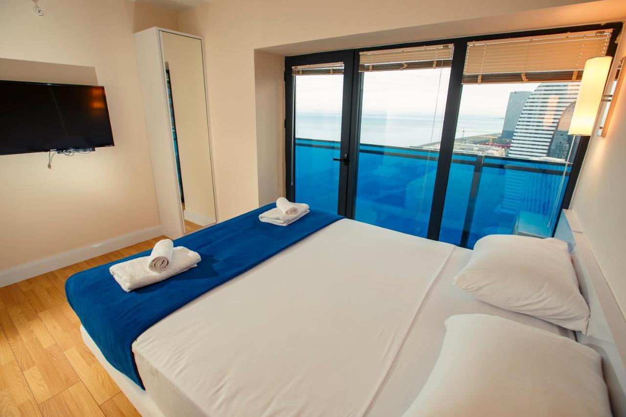 Panorama Orbi City Center Suite Sea View Batoemi Buitenkant foto