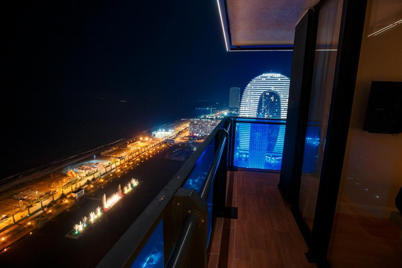 Panorama Orbi City Center Suite Sea View Batoemi Buitenkant foto