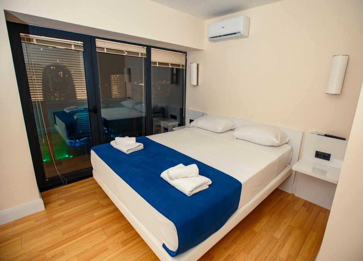 Panorama Orbi City Center Suite Sea View Batoemi Buitenkant foto