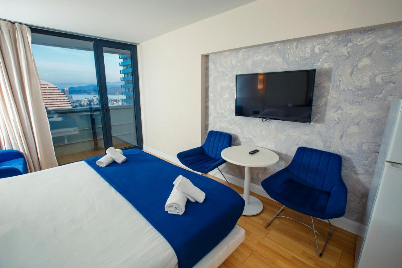 Panorama Orbi City Center Suite Sea View Batoemi Buitenkant foto
