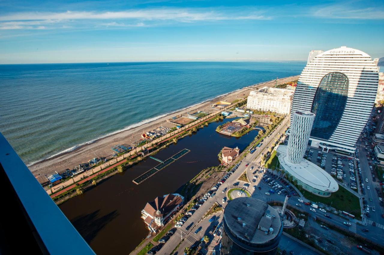 Panorama Orbi City Center Suite Sea View Batoemi Buitenkant foto
