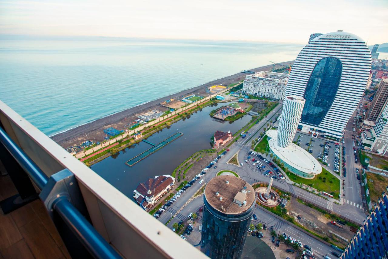 Panorama Orbi City Center Suite Sea View Batoemi Buitenkant foto