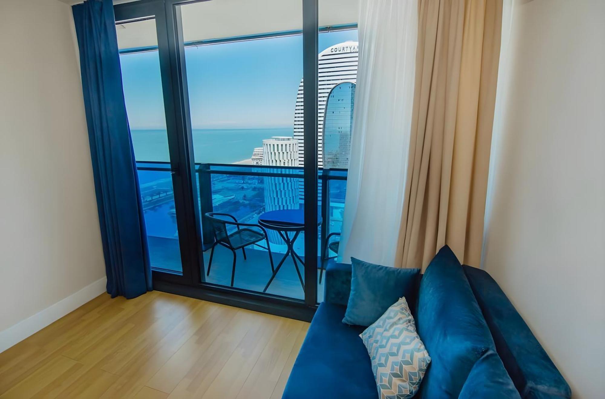Panorama Orbi City Center Suite Sea View Batoemi Buitenkant foto