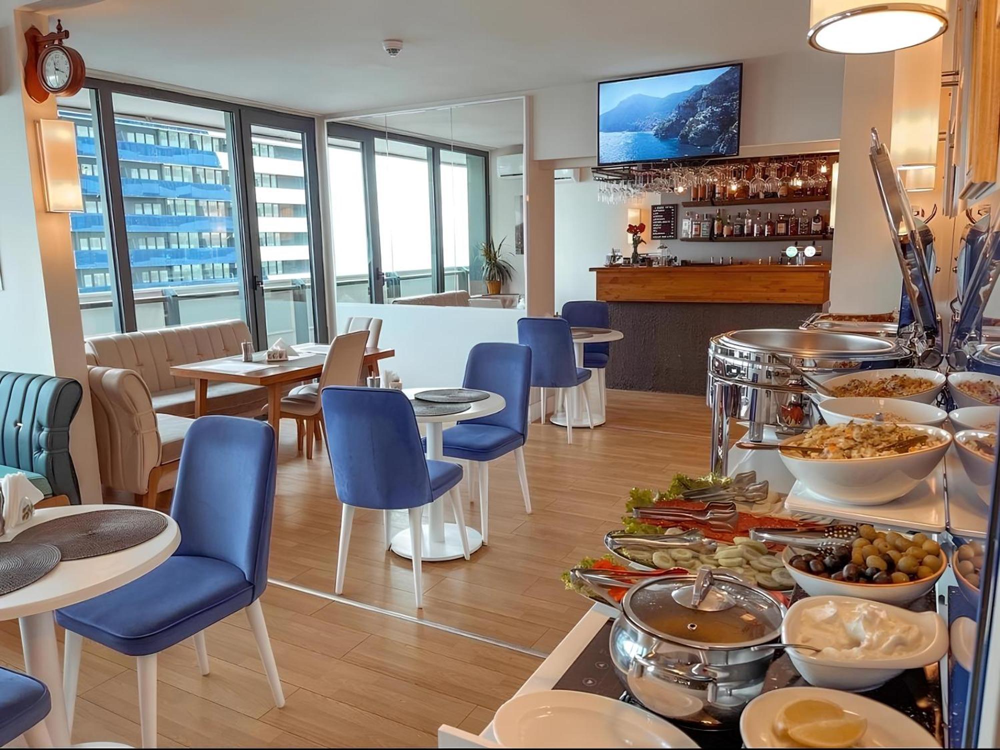 Panorama Orbi City Center Suite Sea View Batoemi Buitenkant foto